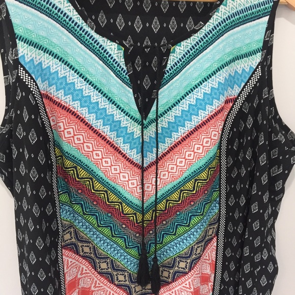 HP 🎉 Zac & Rachel Tassel Top - Picture 3 of 4